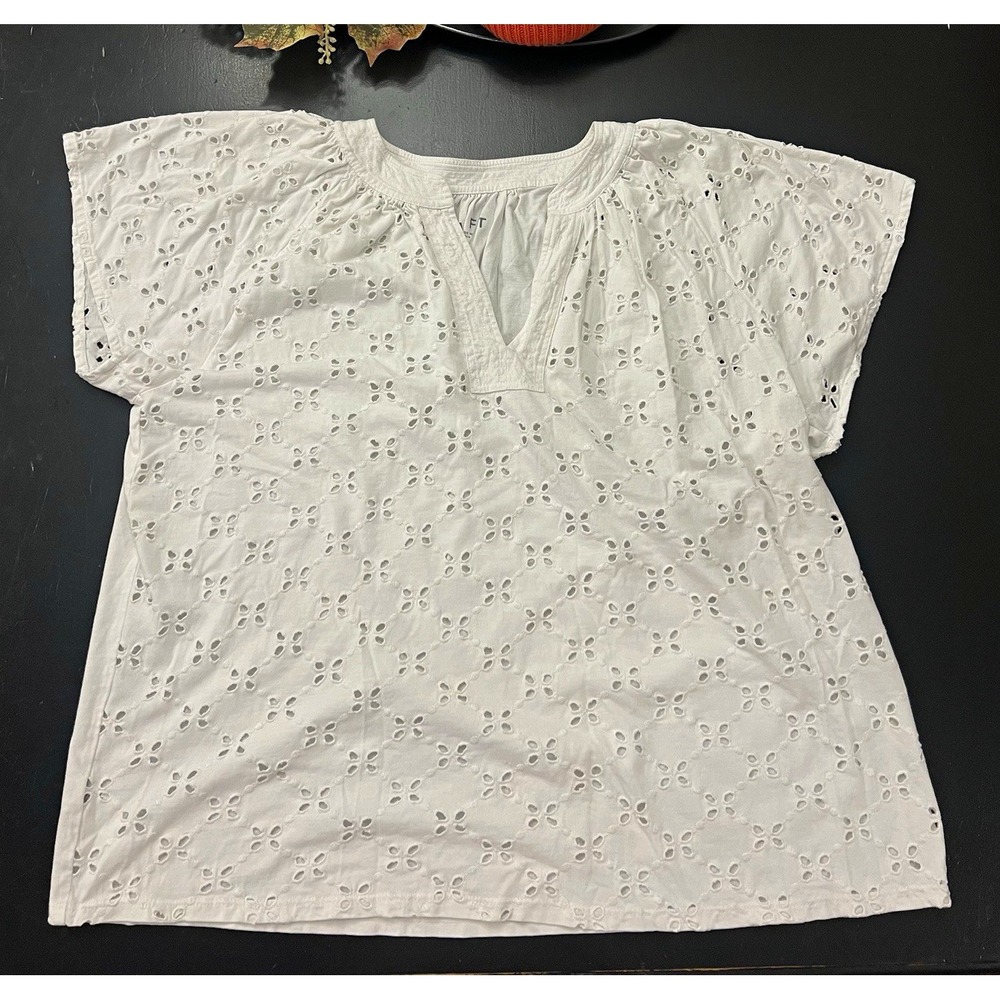 LOFT White Eyelet Embroidered VNeck Short Sleeve Cotton Blouse Sz L Coastal Boho